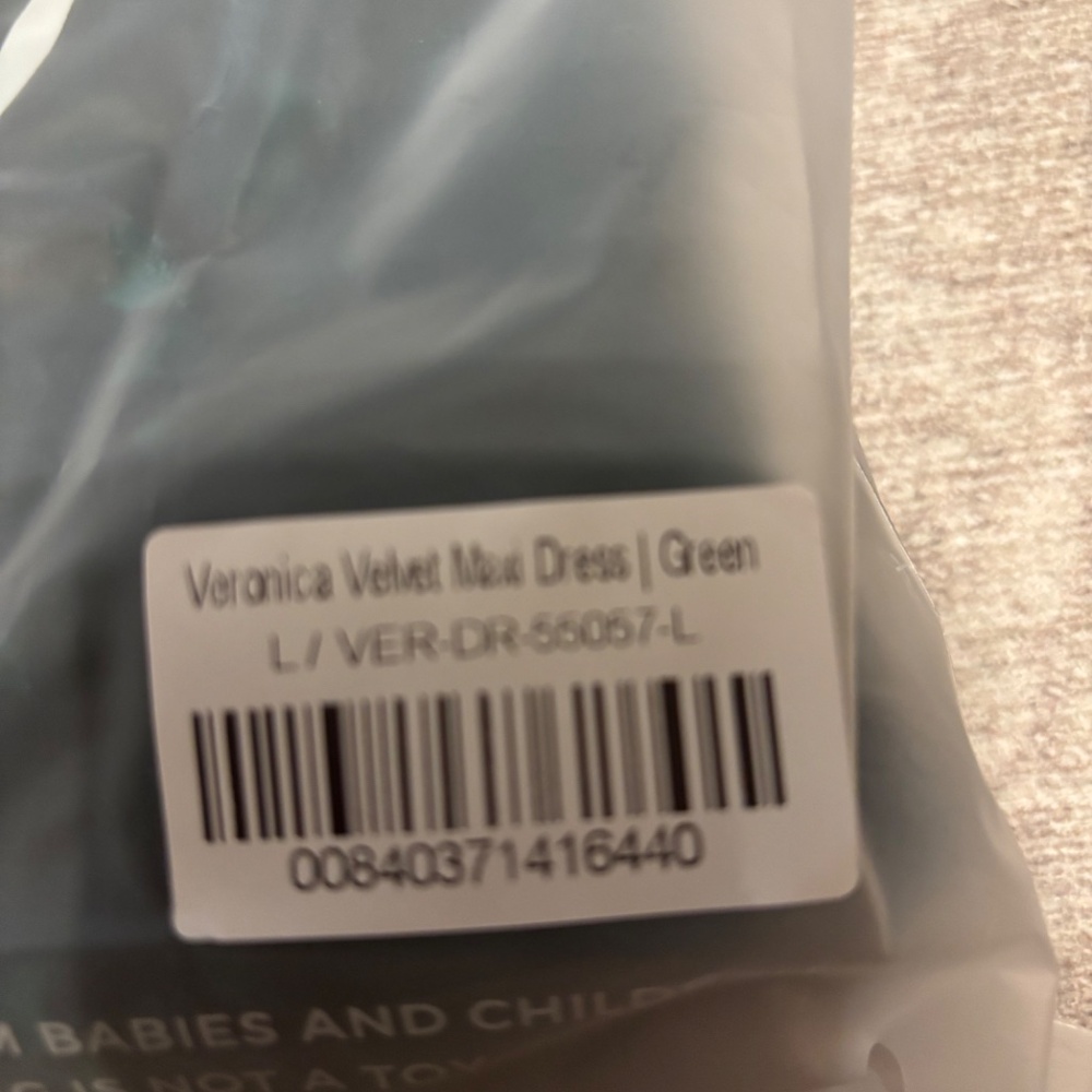 Baltic Born Veronica Velvet Maxi Dress - Green - large - Picture 6 of 6